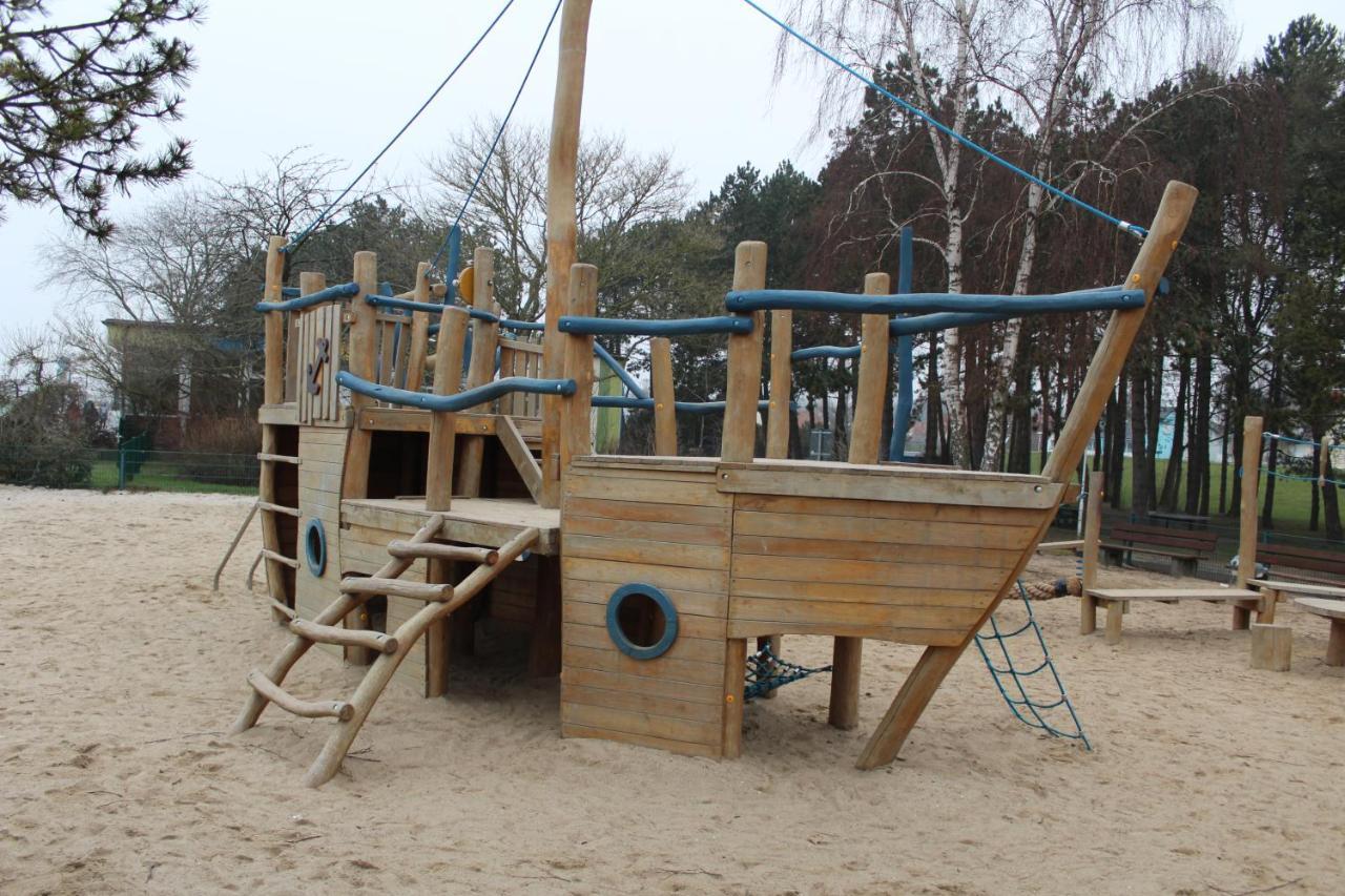 Ferienwohnungen Im Haus Strandburg เกรอมิทซ์ ภายนอก รูปภาพ